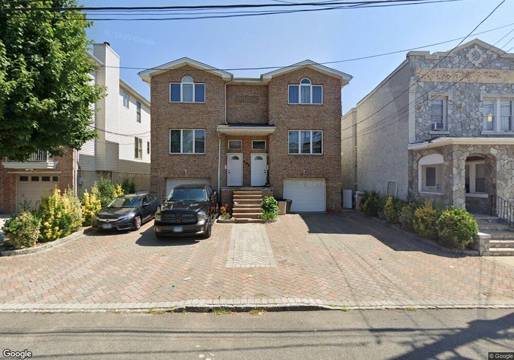 245 Riverview Place unit A, Cliffside Park, NJ 07010 - photo 1