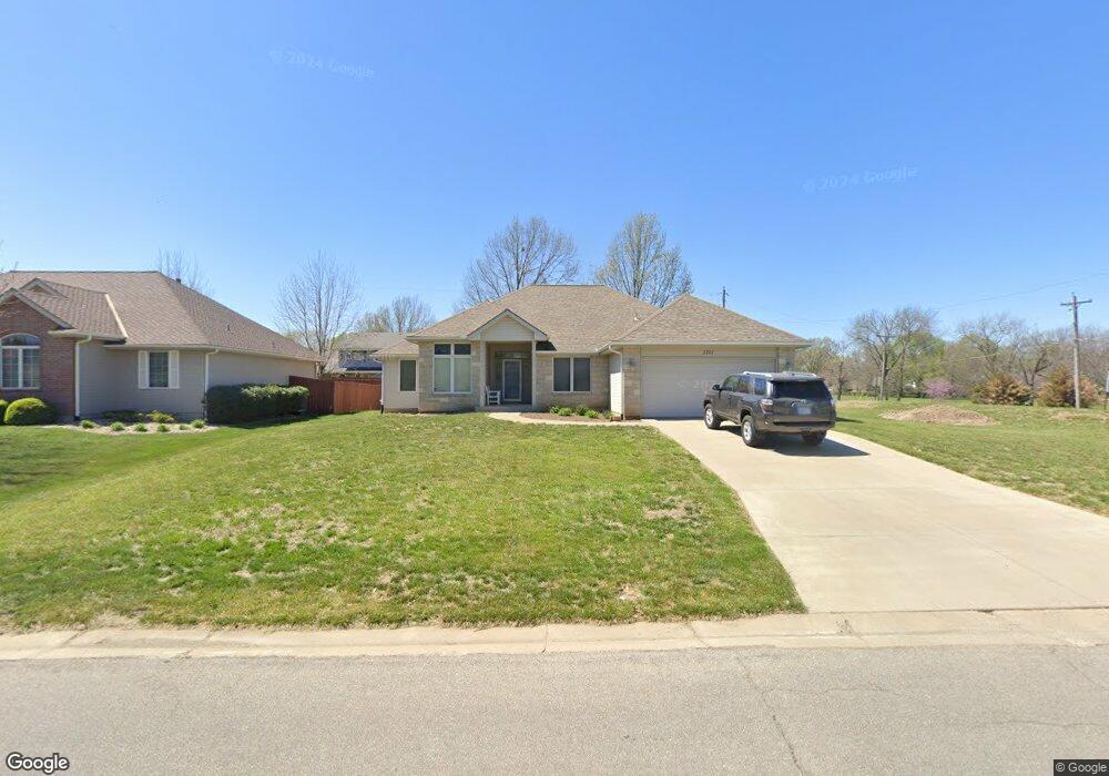 3701 SW Lincolnshire Rd, Topeka, KS 66610 - photo 1