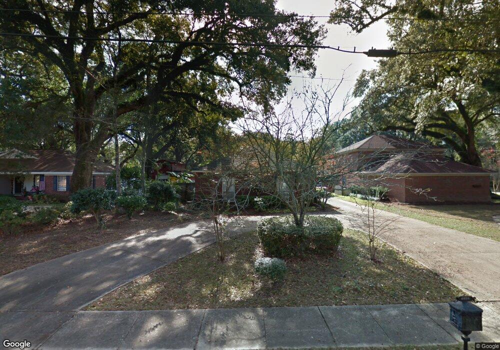4039 Hillcrest Ln W, Mobile, AL 36693 - photo 1
