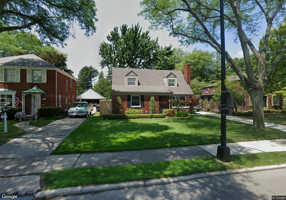 367 Chalfonte Ave, Grosse Pointe Farms, MI 48236 - photo 1