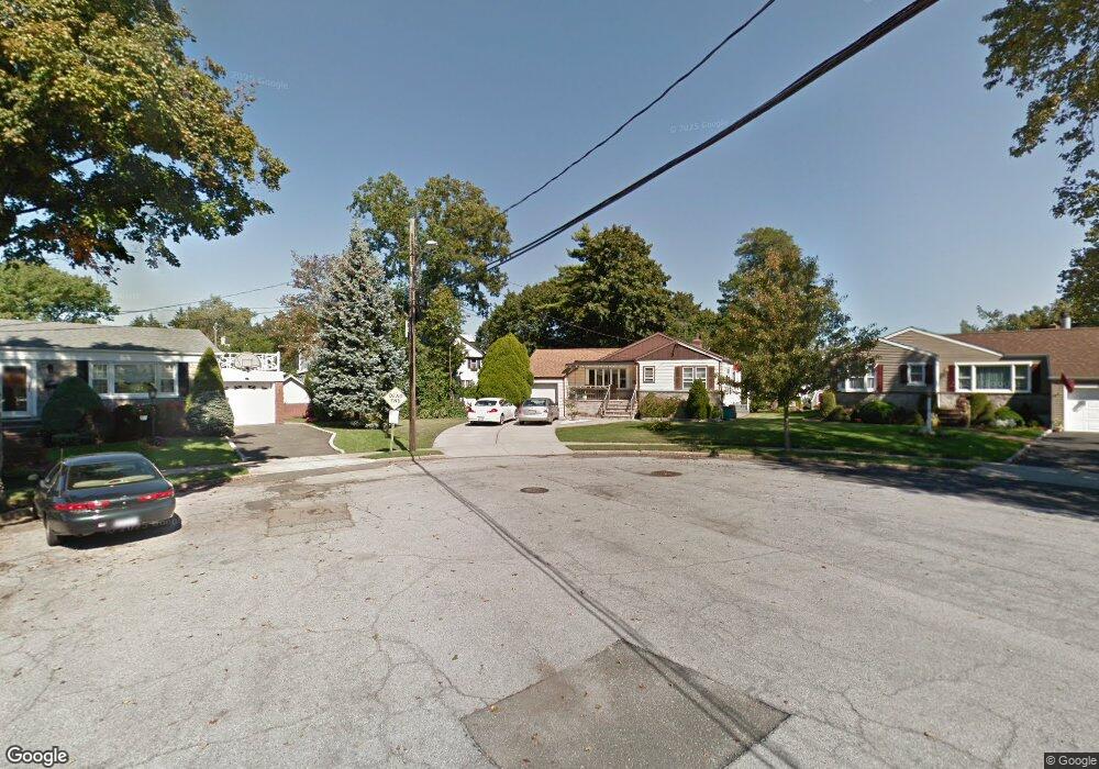 10 Glover Cir, Lynbrook, NY 11563 - photo 1