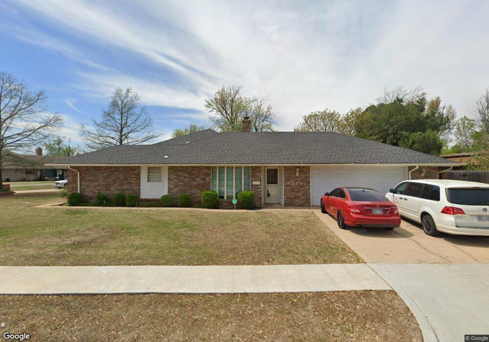 12201 Camelot Dr, Oklahoma City, OK 73120 - photo 1