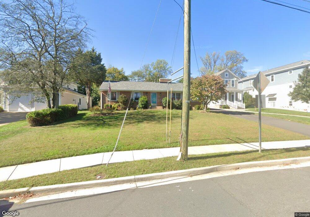 6952 Birch St, Falls Church, VA 22046 - photo 1