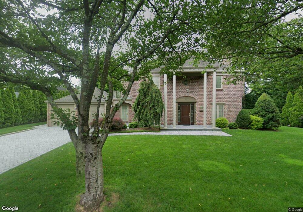 23 Pickwick Rd, Manhasset, NY 11030 - photo 1