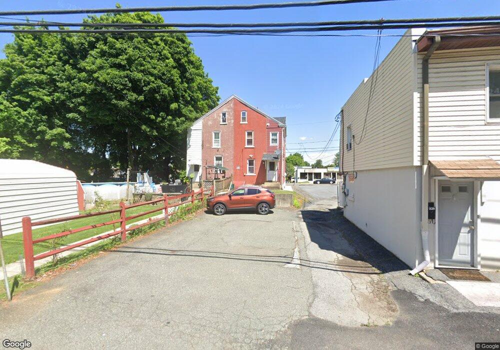 930 Chestnut St, Emmaus, PA 18049 - photo 1