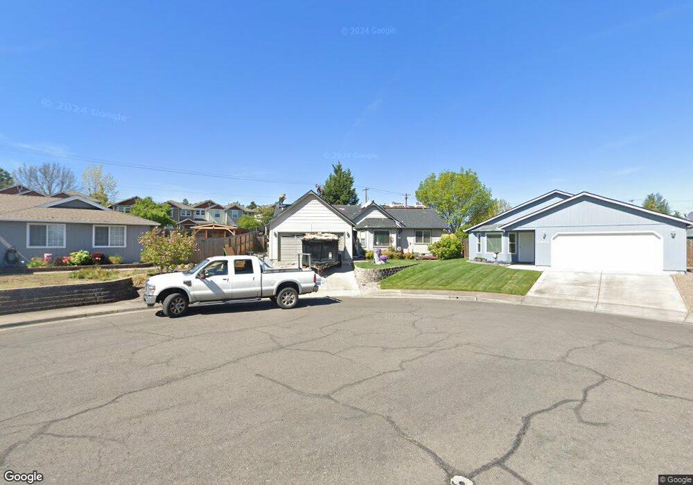 1049 Lathrop Dr unit 27, Central Point, OR 97502 - photo 1