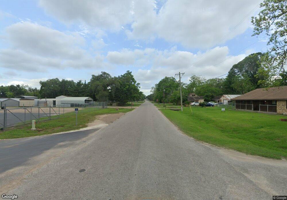 4 Travis St, Brazoria, TX 77422 - photo 1