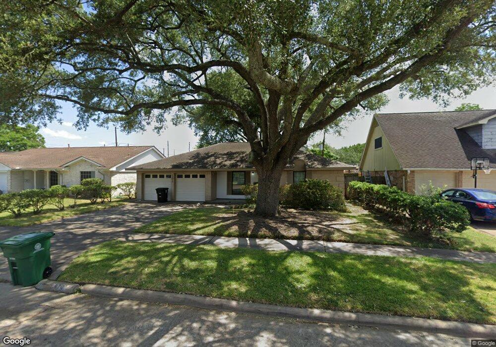 11011 Caribbean Ln, Houston, TX 77089 - photo 1