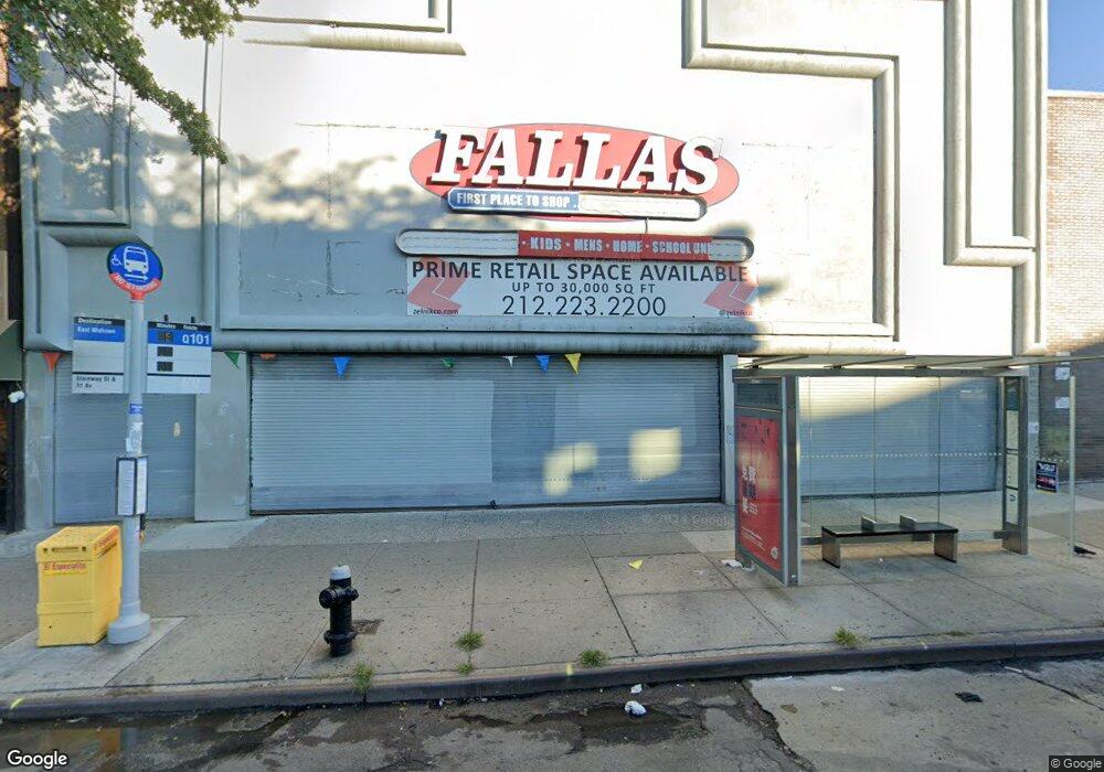 3108 Steinway St, Long Island City, NY 11103 - photo 1