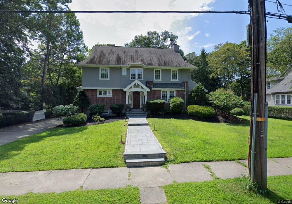 51 Livermore Rd, Wellesley Hills, MA 02481 - photo 1