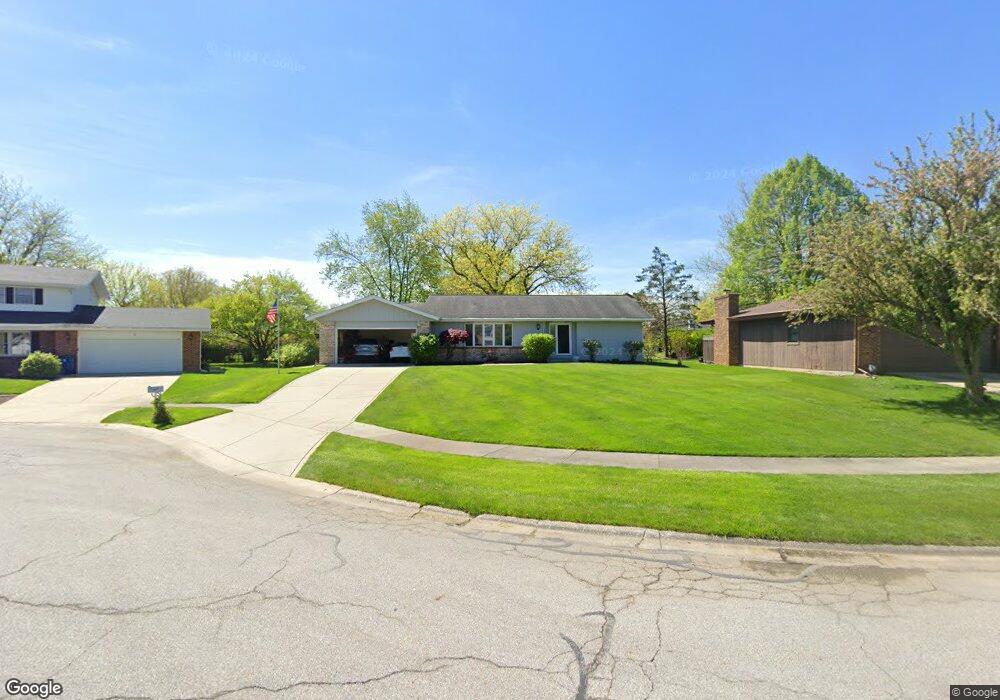 1041 Greenbriar Ct, Crown Point, IN 46307 - photo 1