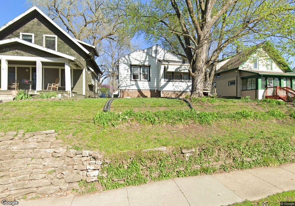 1439 33rd St, Des Moines, IA 50311 - photo 1