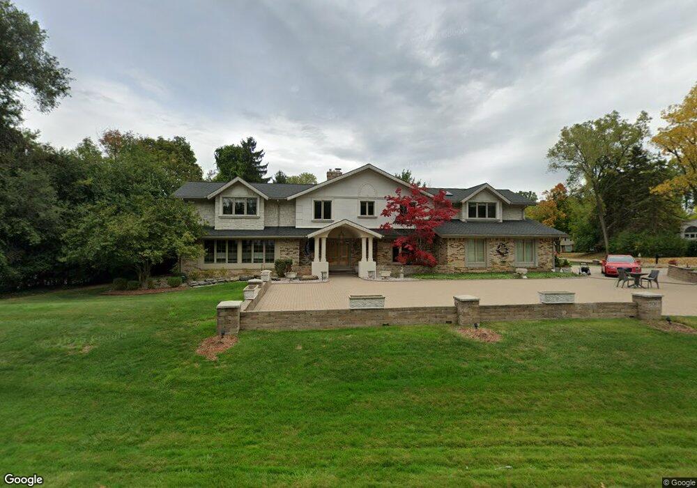 5061 Kings Gate Way, Bloomfield Hills, MI 48302 - photo 1