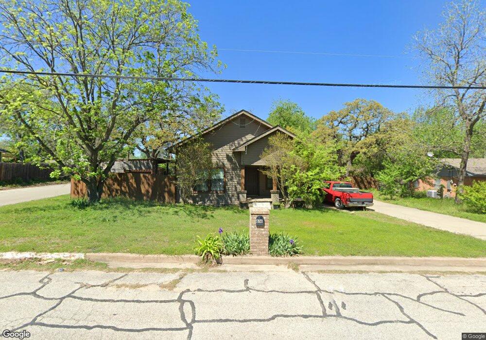 616 W Bridge St, Weatherford, TX 76086 - photo 1