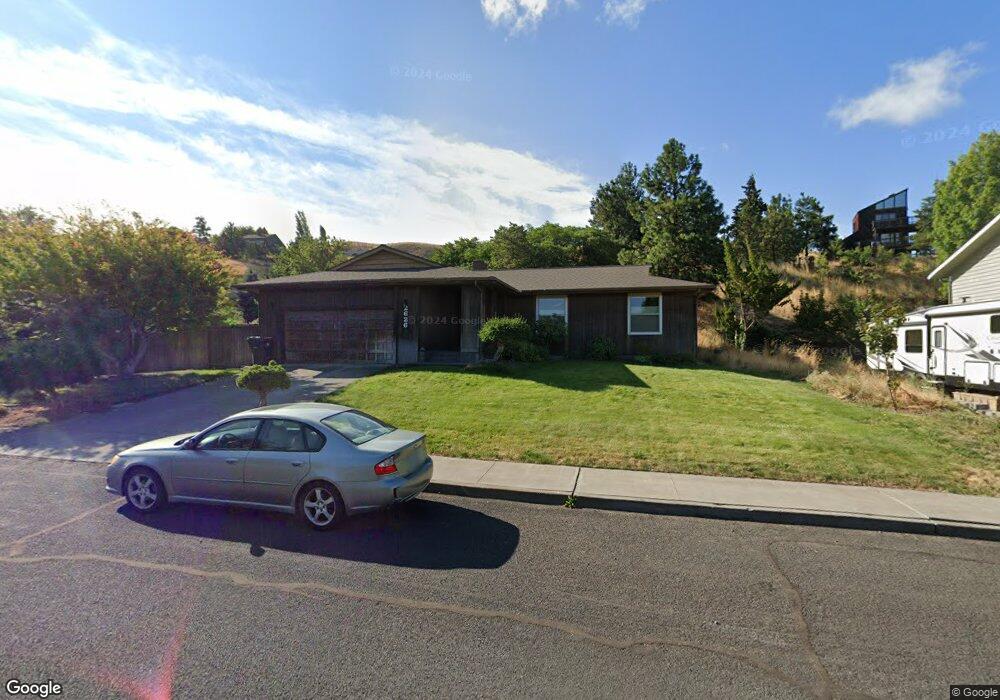 2626 E 15th St, the Dalles, OR 97058 - photo 1
