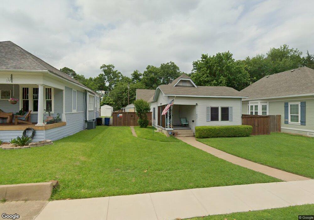 527 W Texas St, Denison, TX 75020 - photo 1