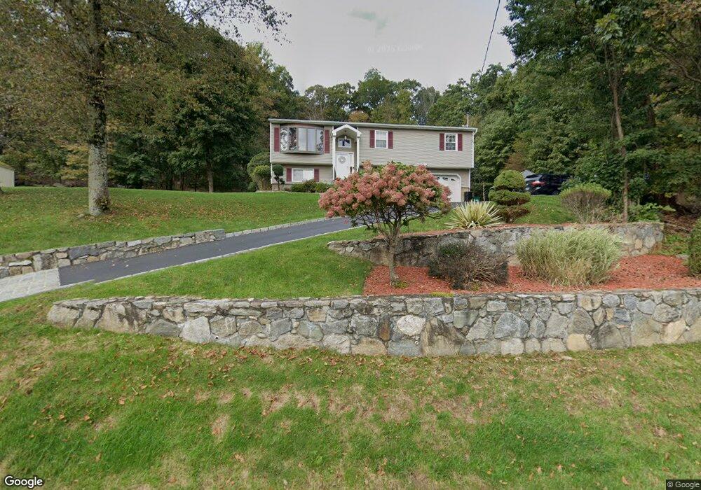 1495 Ivy Rd, Mohegan Lake, NY 10547 - photo 1