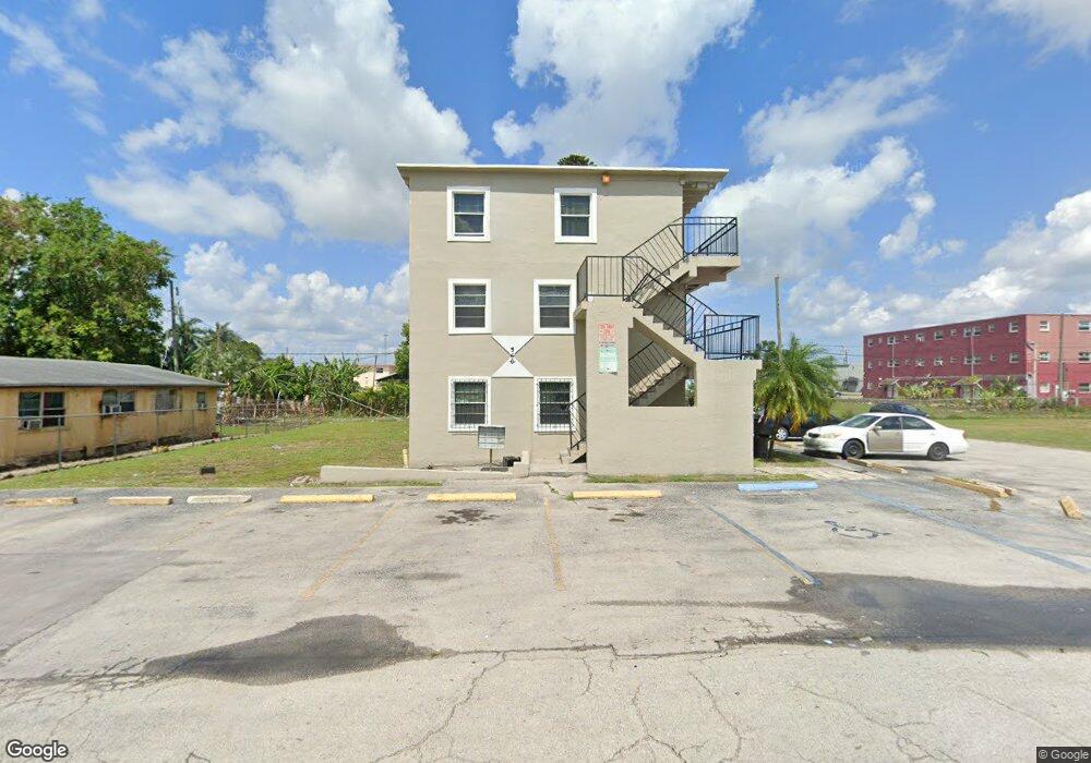 560 SW 6th St, Belle Glade, FL 33430 - photo 1