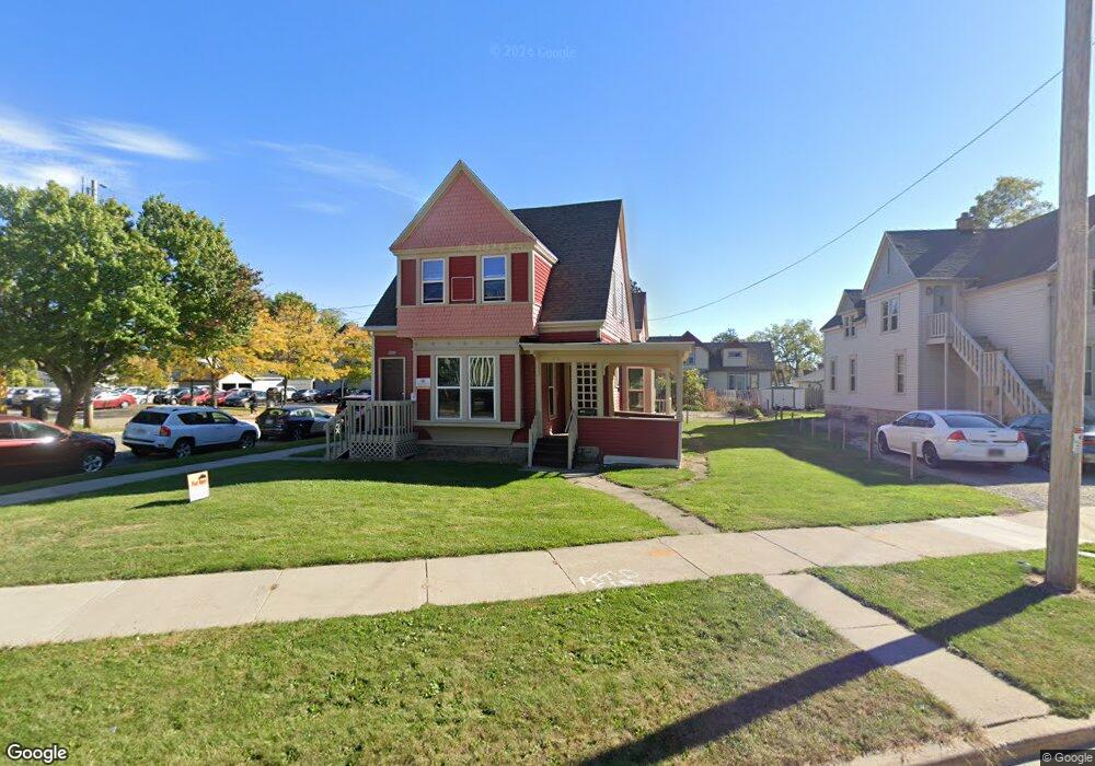 858 Elmwood Ave, Oshkosh, WI 54901 - photo 1