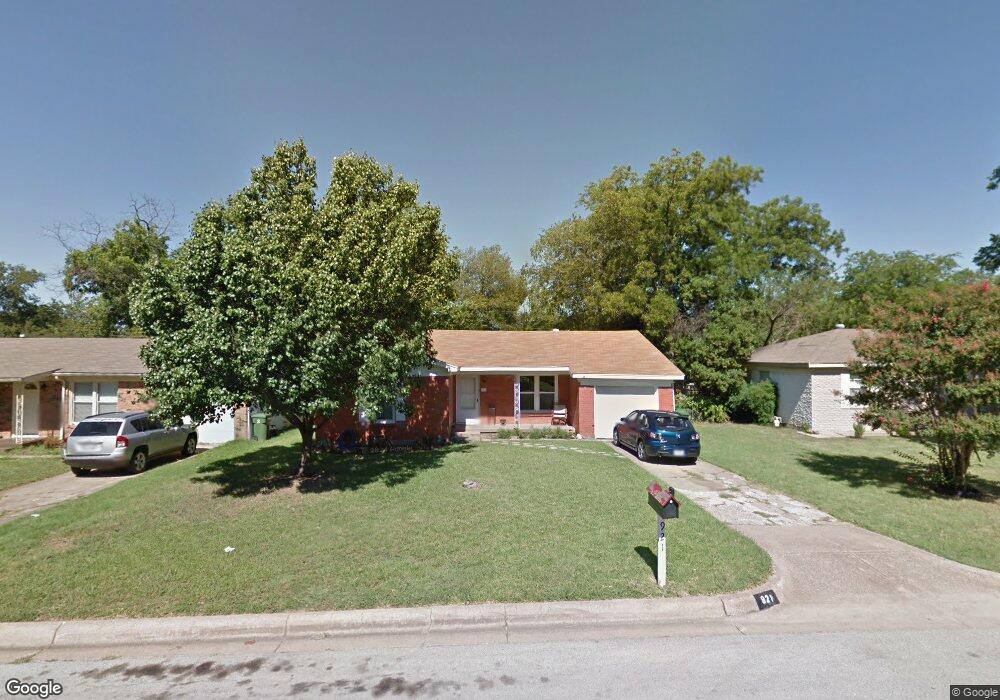 921 Zelda Dr, Hurst, TX 76053 - photo 1