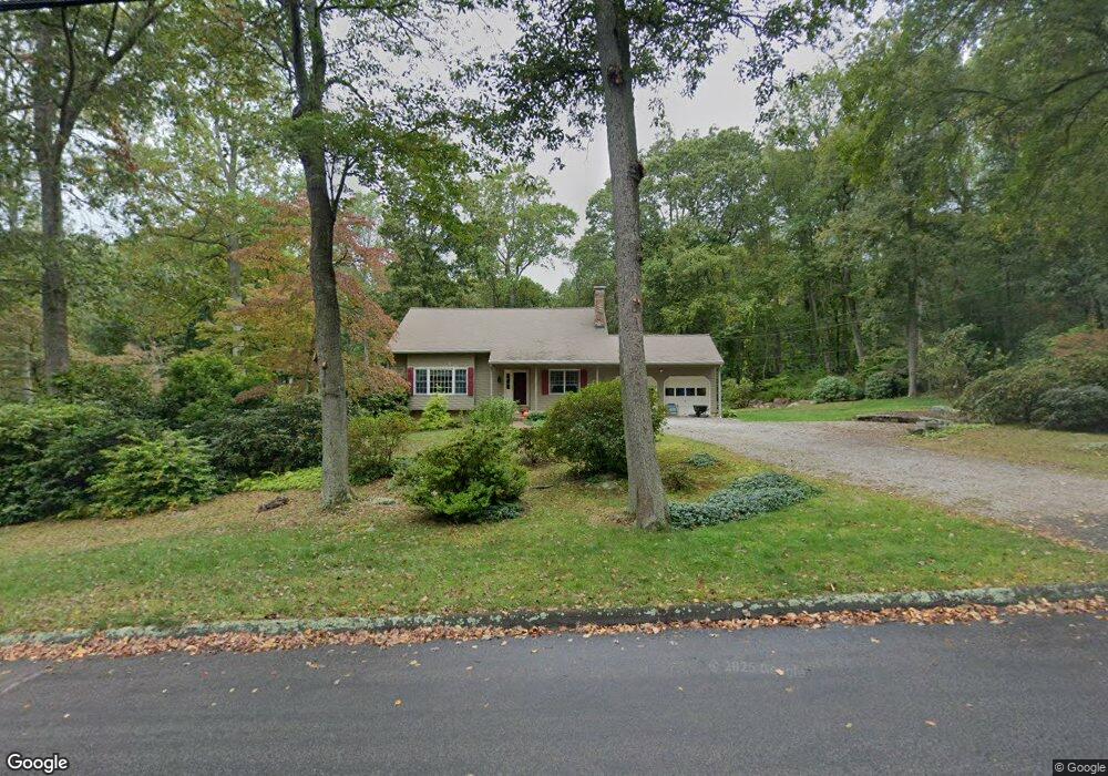 4 Bluebird Dr, Gales Ferry, CT 06335 - photo 1