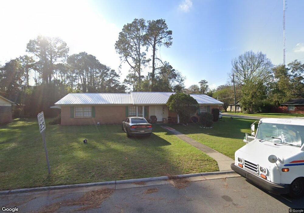 2551 Cherry St, Brunswick, GA 31520 - photo 1