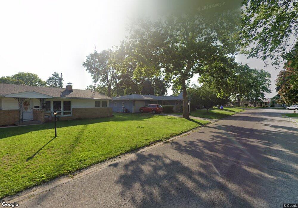 140 Bond St, Lincoln, IL 62656 - photo 1