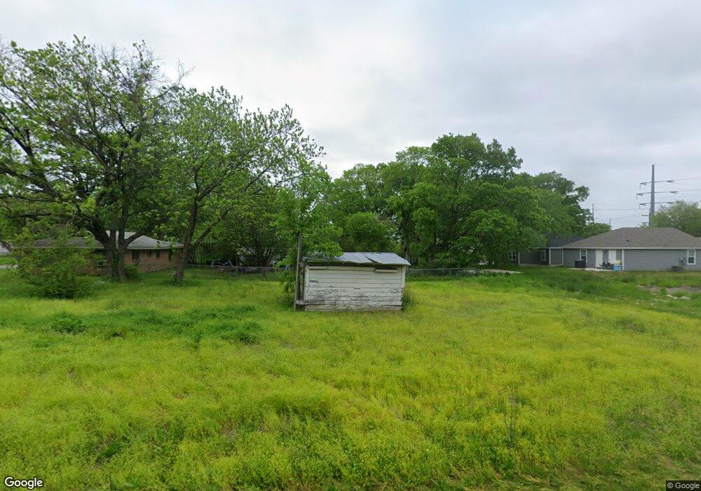 602 E 2nd St, Bonham, TX 75418 - photo 1