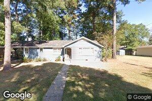 911 N 8th Ave, Amory, MI 38821