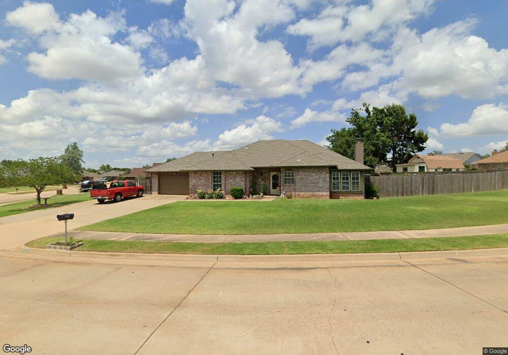 2316 E Hills Dr, Moore, OK 73160 - photo 1