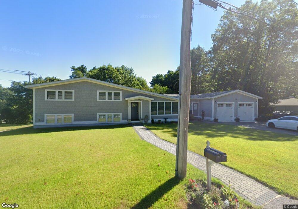 4 Maplecrest Dr, Greenville, RI 02828 - photo 1