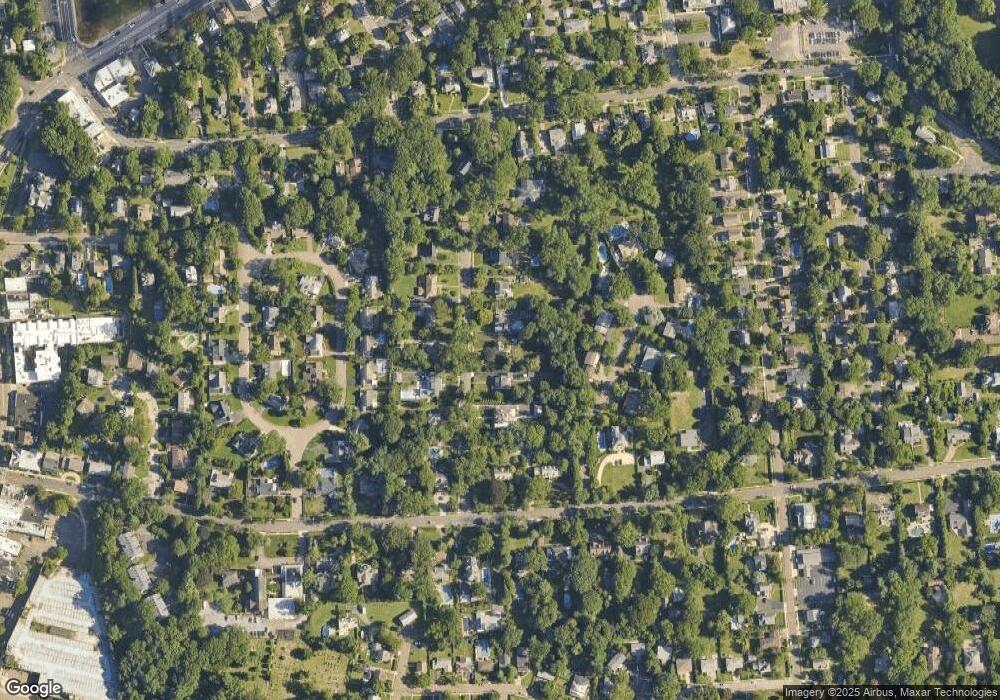 20 Oak Ln, Glen Cove, NY 11542 - photo 1