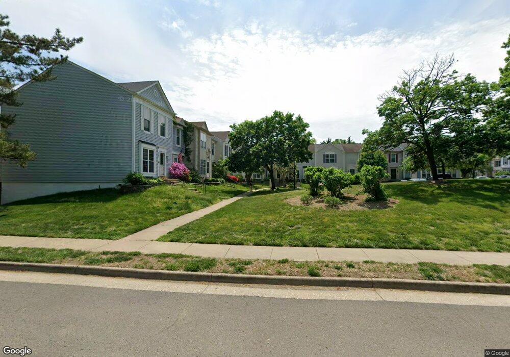 7215 Stover Dr, Alexandria, VA 22306 - photo 1