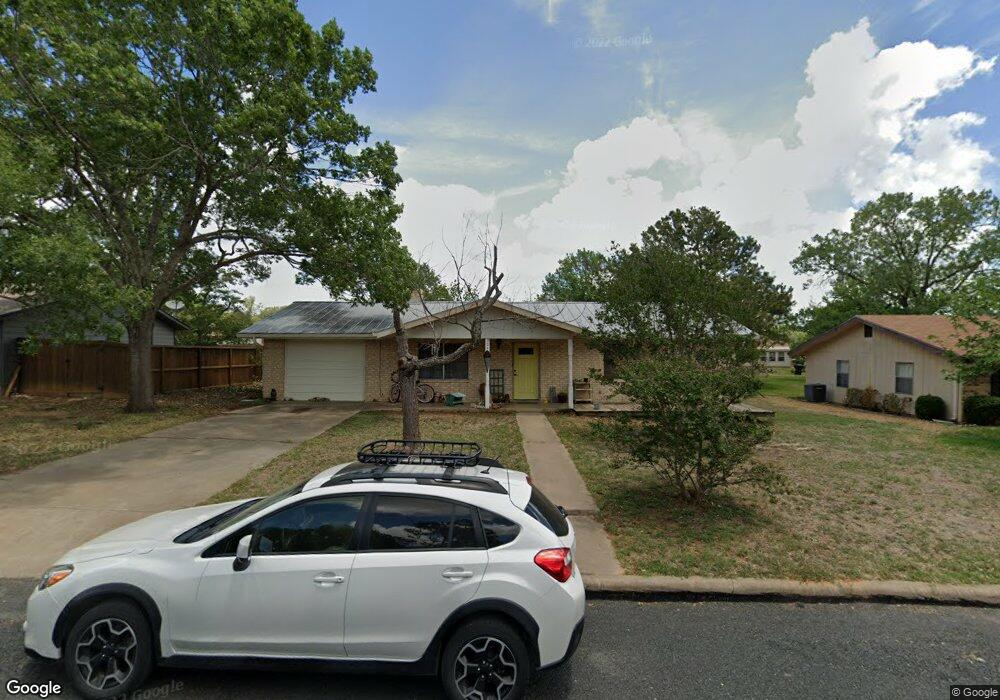 204 Seamoor Dr, Fredericksburg, TX 78624 - photo 1