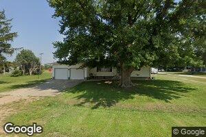 102 4th St, Glenvil, NE 68941