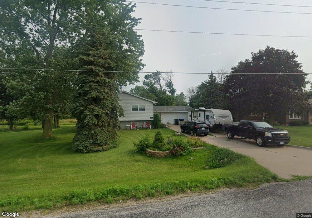 6606 W 60th St, Davenport, IA 52806 - photo 1