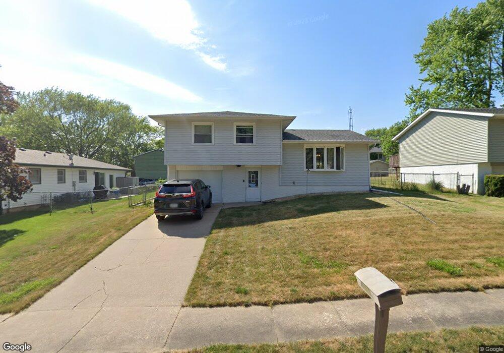 6112 Scott St, Davenport, IA 52806 - photo 1