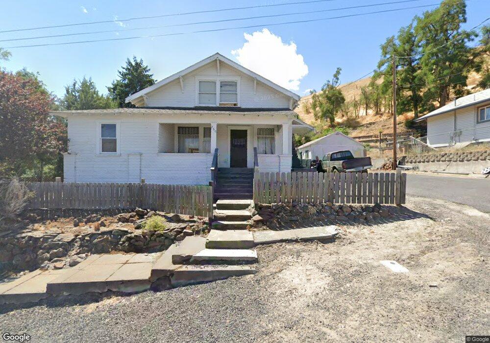 260 W Center St, Heppner, OR 97836 - photo 1
