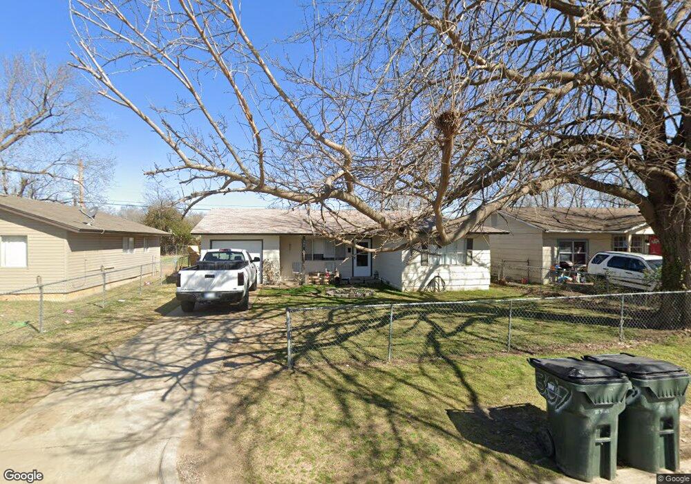 307 W Monterey Ave, Sapulpa, OK 74066 - photo 1