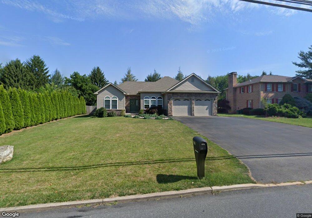 427 E MacAda Rd, Bethlehem, PA 18017 - photo 1