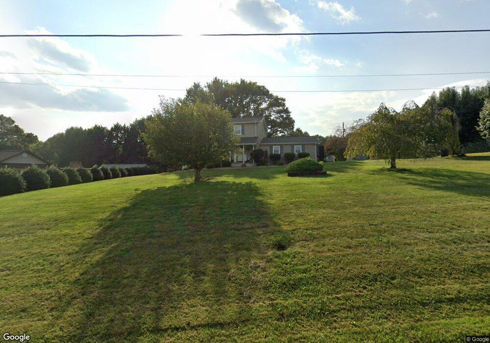 663 Shingle Gap Rd, Purlear, NC 28665 - photo 1