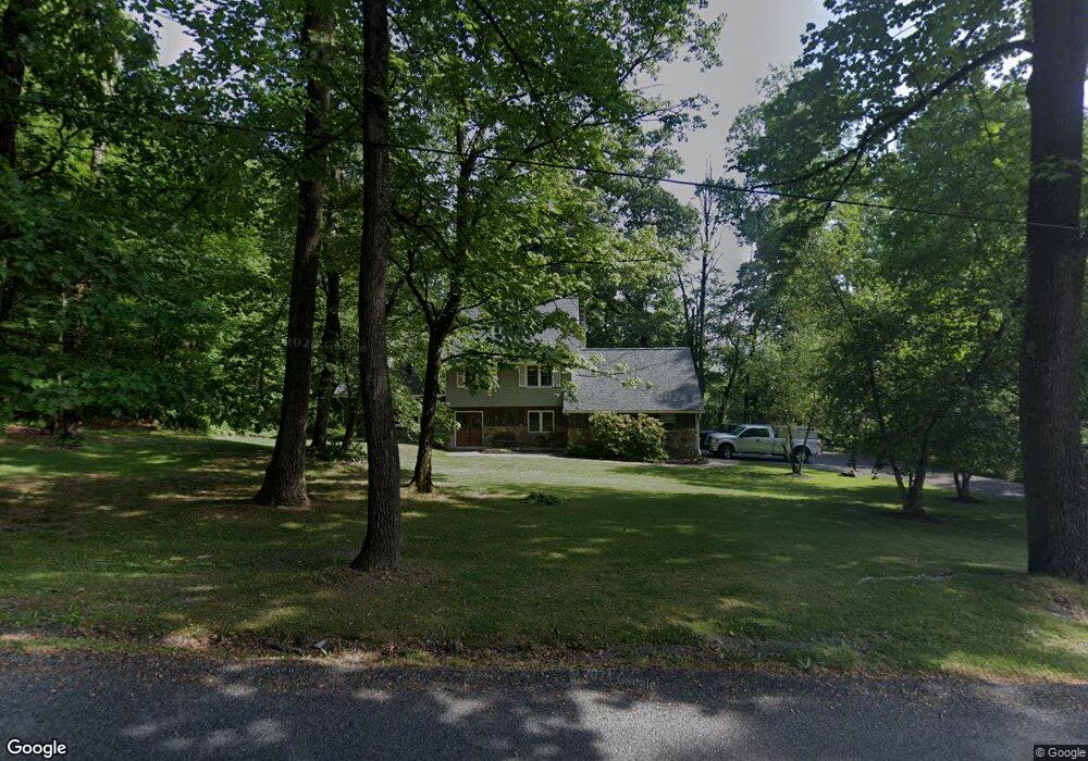 4802 S Mountain Dr, Emmaus, PA 18049 - photo 1