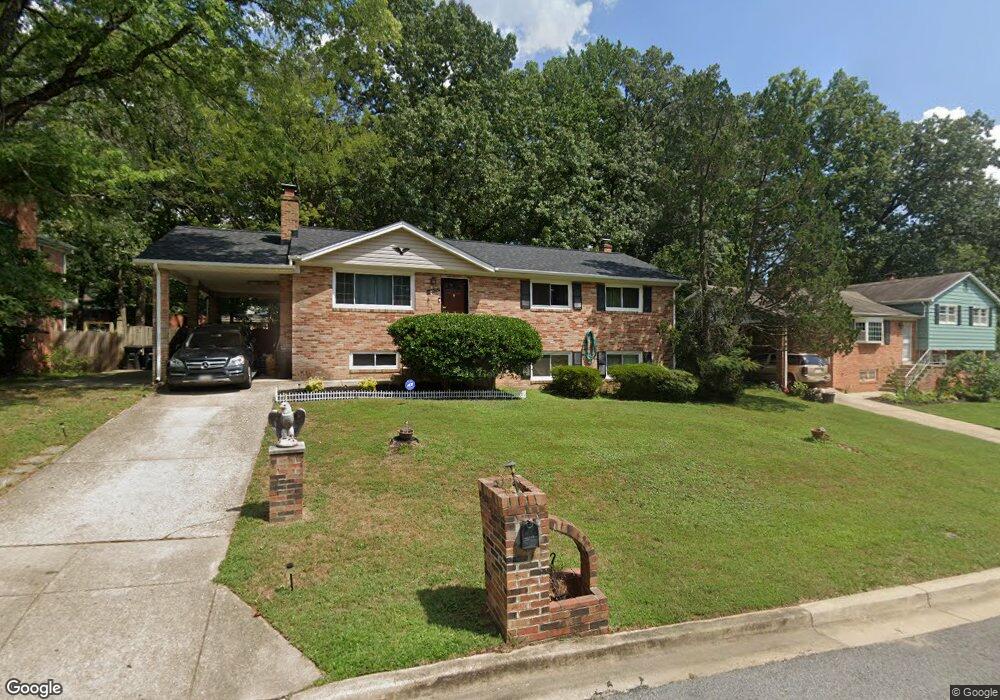 6420 Glen Oak Dr, Temple Hills, MD 20748 - photo 1