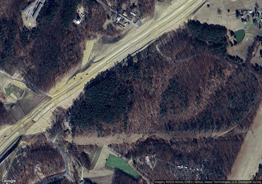 542 Myers Rd, Berkeley Springs, WV 25411 - photo 1