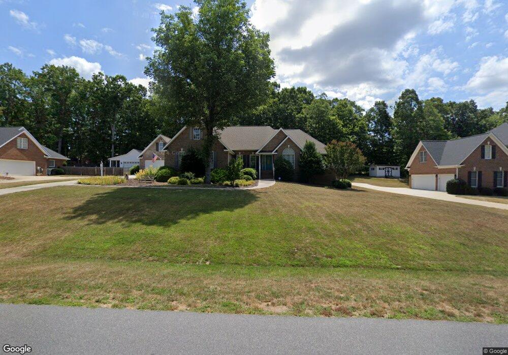 2333 Hickory Forest Dr, Asheboro, NC 27203 - photo 1