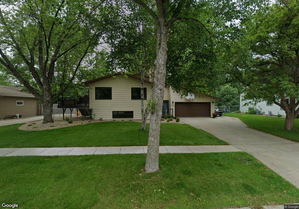 3220 Par St N, Fargo, ND 58102 - photo 1