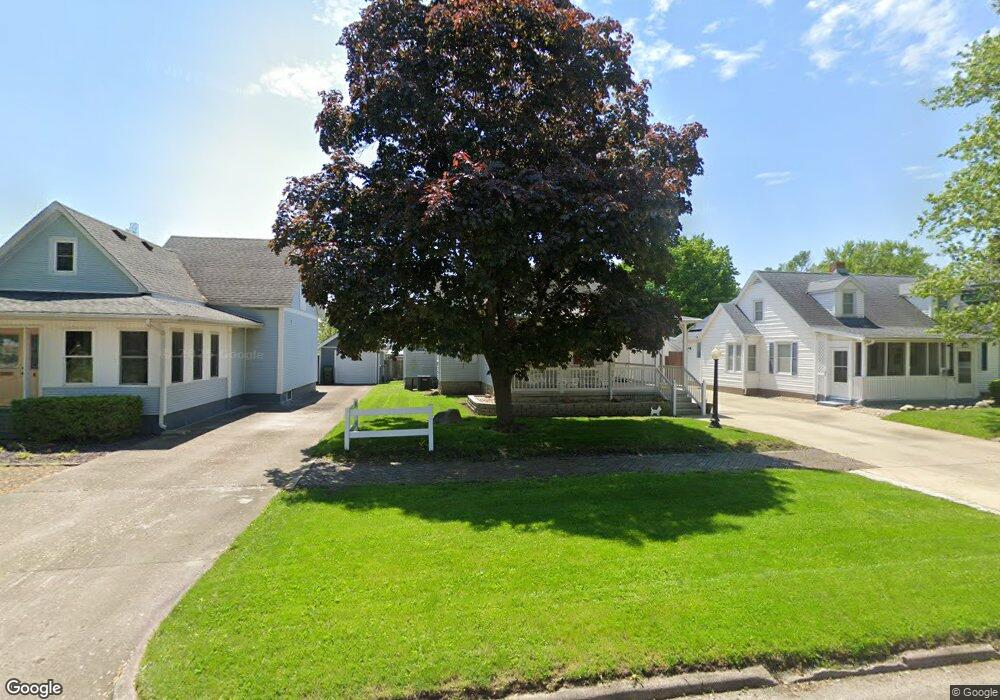 1209 Edgar Ave, Mattoon, IL 61938 - photo 1