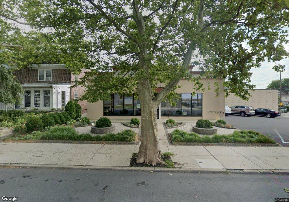 1710 Union Blvd unit 3 Room Suite, Allentown, PA 18109 - photo 1