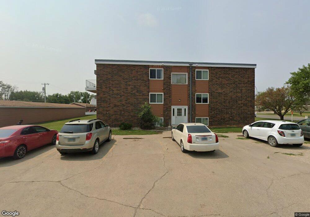 904 13th St NE, Jamestown, ND 58401 - photo 1