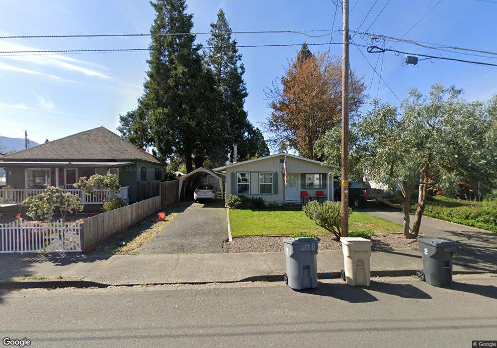 1109 SW L St, Grants Pass, OR 97526 - photo 1